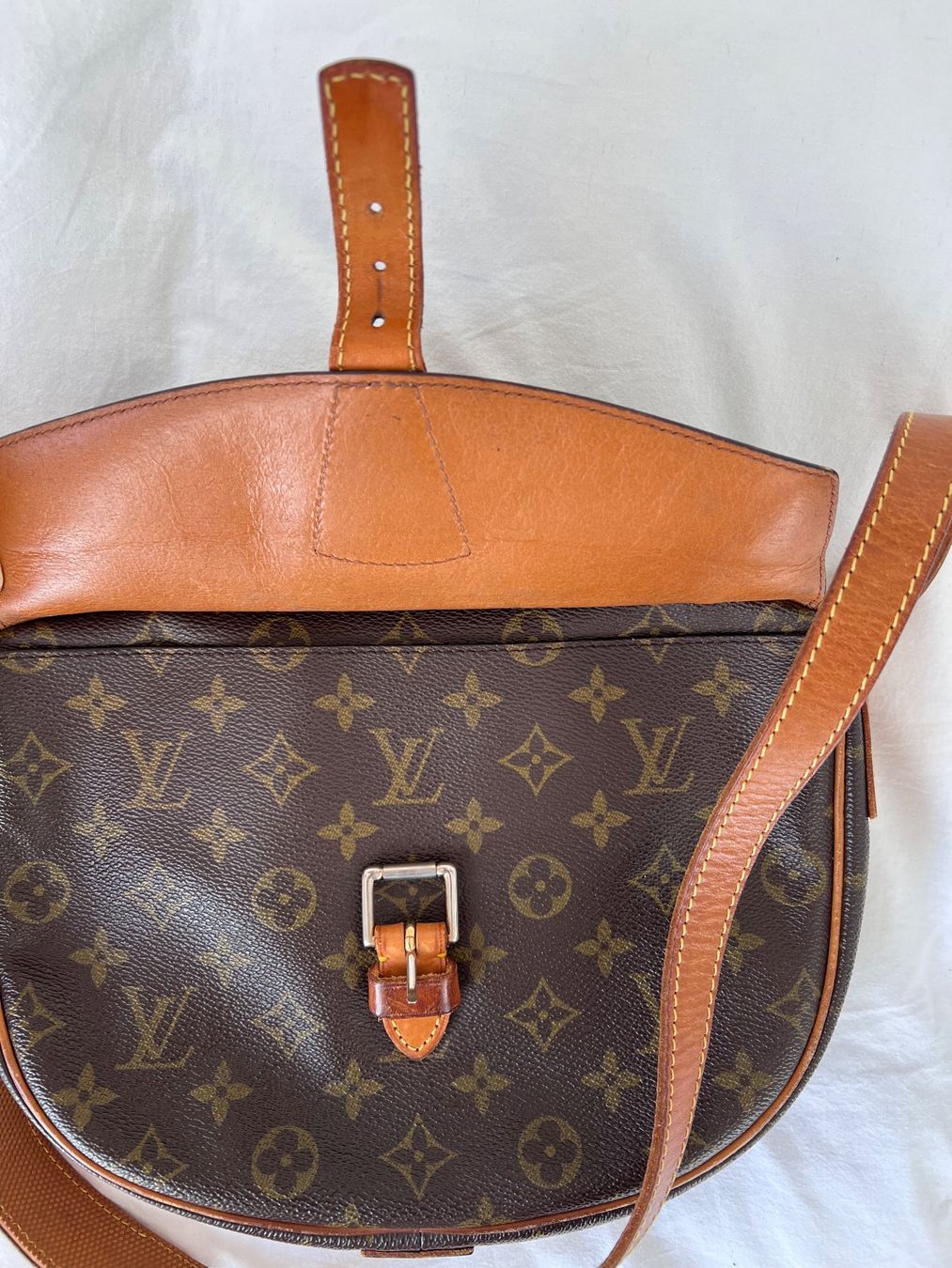 Louis Vuitton Borse: Louis Vuitton Umhängetasche – Usato da Basel venduto da ara_rf7v 5