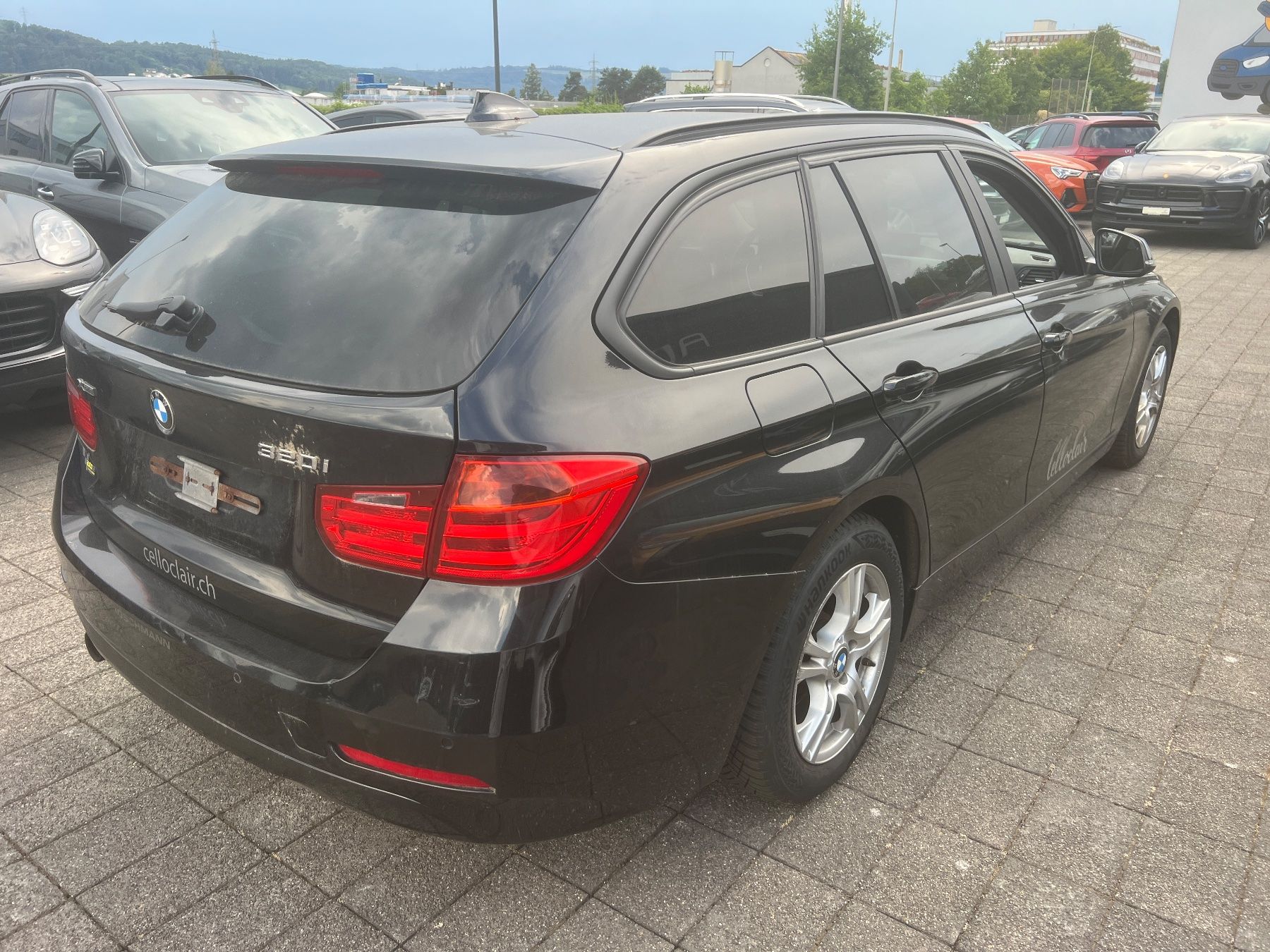 BMW Automobili: BMW  320 i Kombi xDrive – Difettoso da Otelfingen venduto da hof74 5