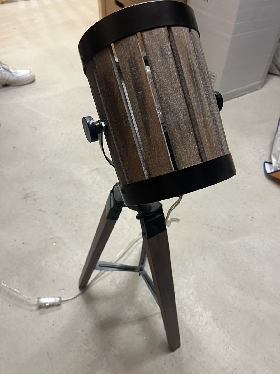 Lampade: Coole Designer Holzlampe, ein echter Hingucker! – Usato da Wädenswil venduto da EW94 2