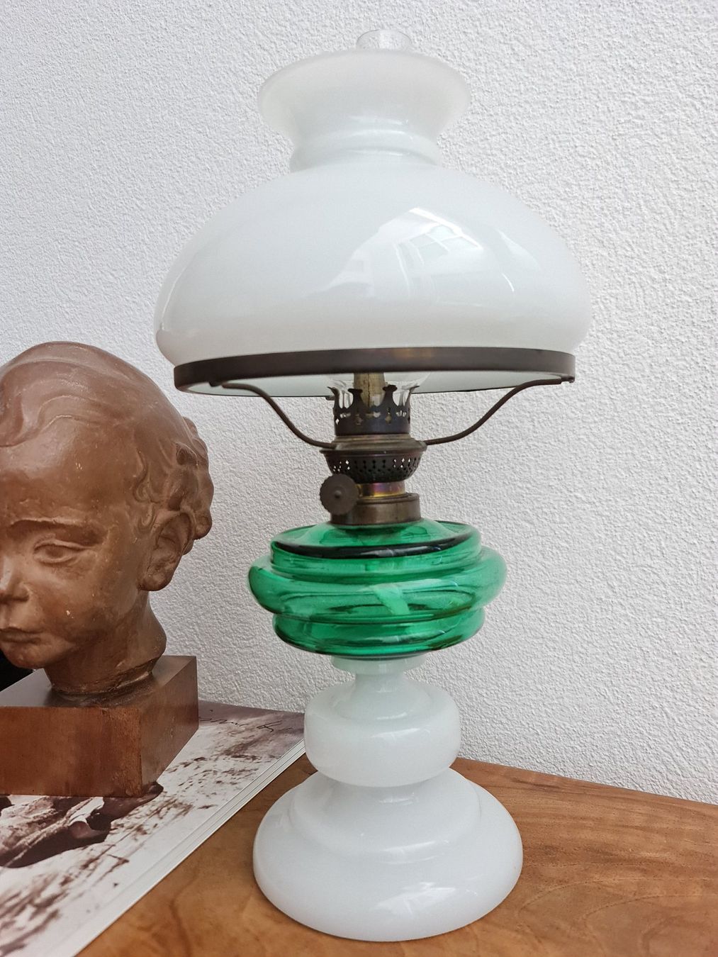 Lampade: Antike Petroleumleuchte, Original, Glas, Opalinglas – Usato da Thun venduto da Lieblingsblume 7