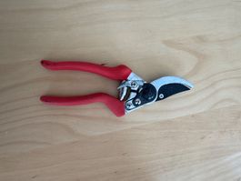 Gartenschere rot Metall gebraucht