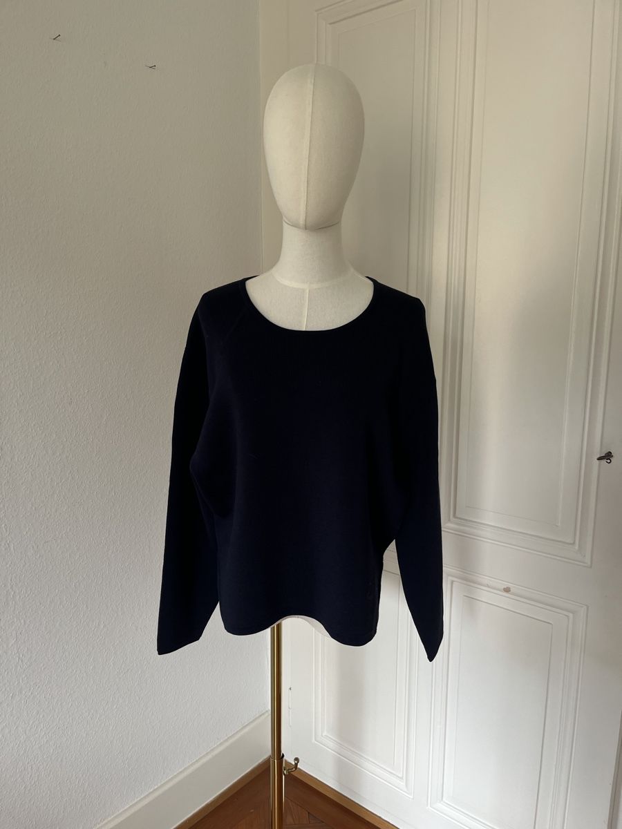 Maglioni & Felpe: J Brand Navy Pullover, size L. New condition! – Nuovo (secondo la descrizione) da Mies venduto da nic_yk5d