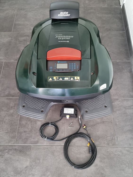 Rasenroboter/Automower Husqvarna 220 AC inkl. Gehäuse Kaufen auf Ricardo