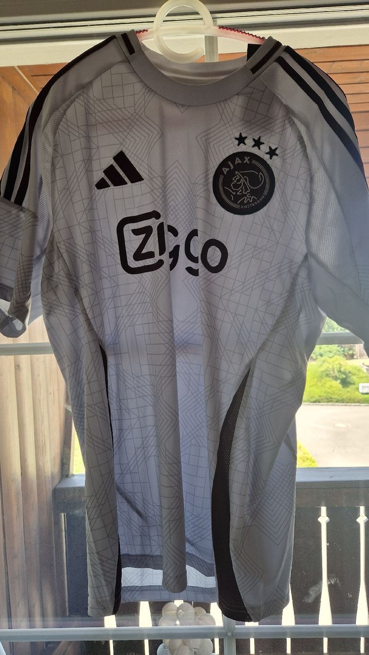 Adidas Canottiere & Pantaloni: Ajax Amsterdam Originaltrikot Grösse L  – Nuovo e nell'imballaggio originale da Seengen venduto da vanTHEman17