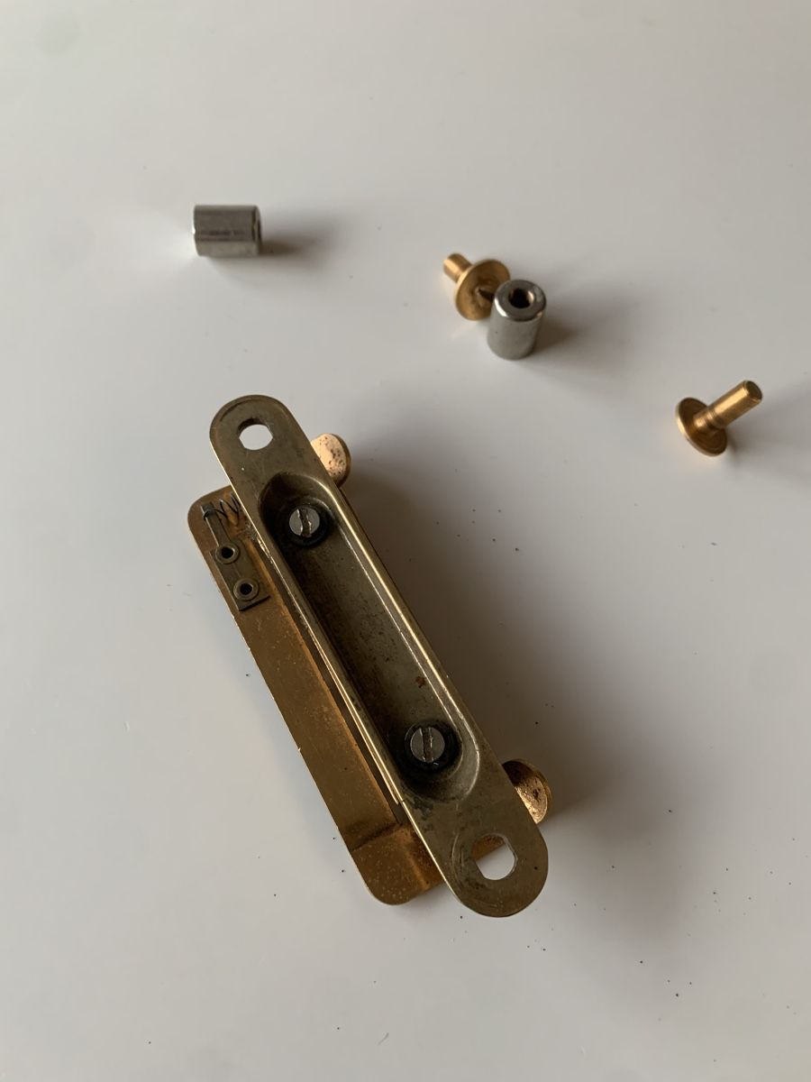 Höfner Strumenti musicali: Hofner Brücke mit Dämpfer – Usato da Zürich venduto da alicechoo 1