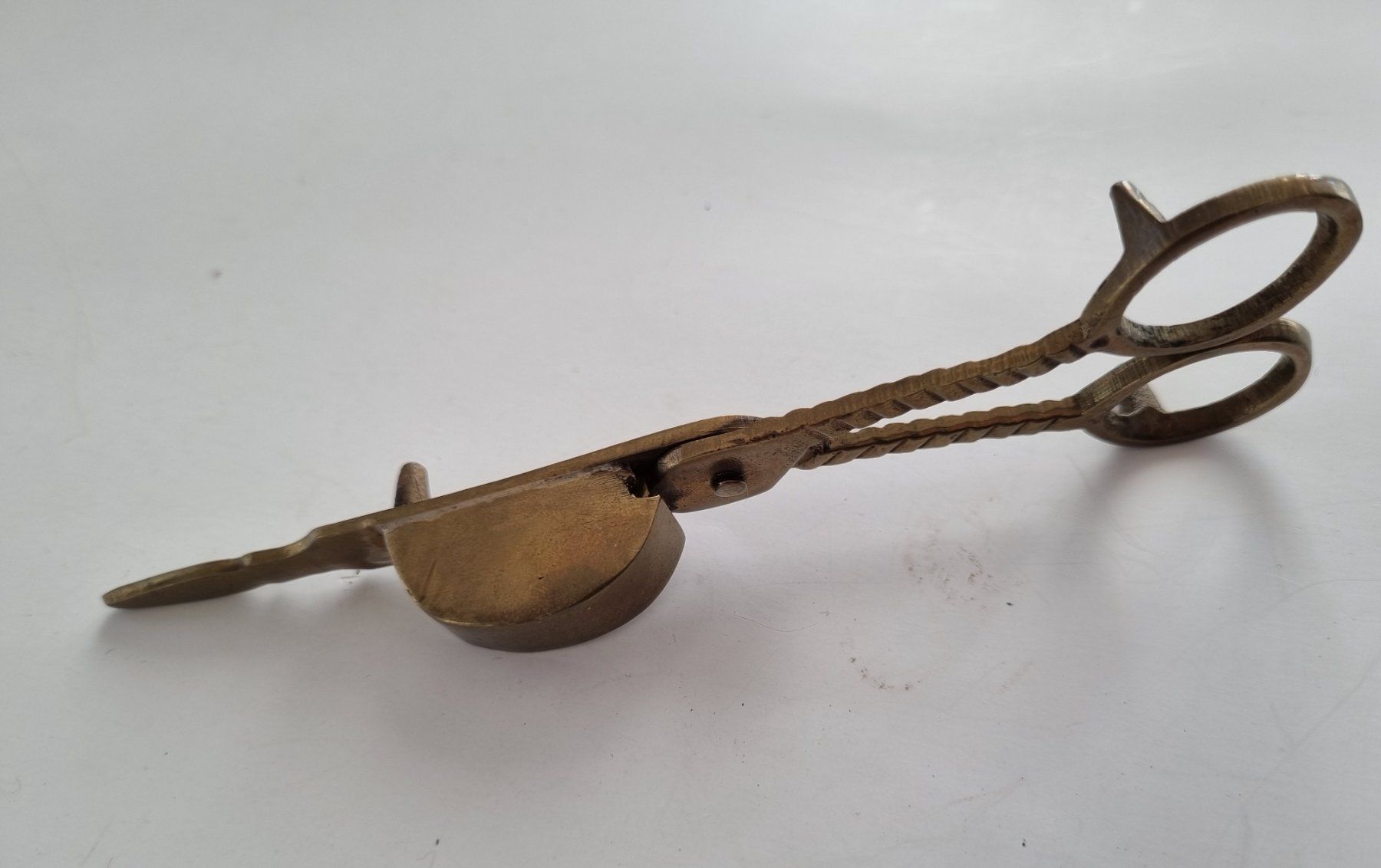 Tutti gli attrezzi: Antike Dochtschere aus Messing Vintage – Usato da Opfikon venduto da Diversamente