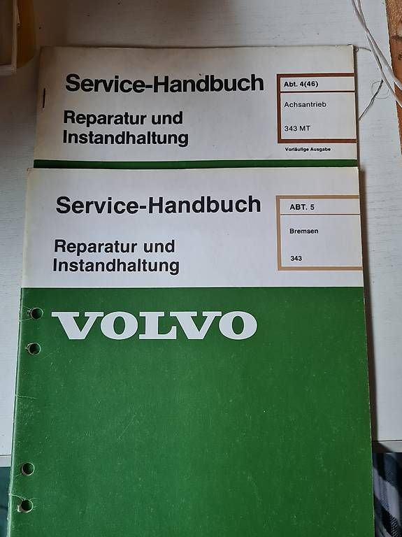 Libri: 2 Werkstatthandbuch Volvo 343 Bremsen &Achsantrieb – Usato da adligenswil venduto da Geryemm