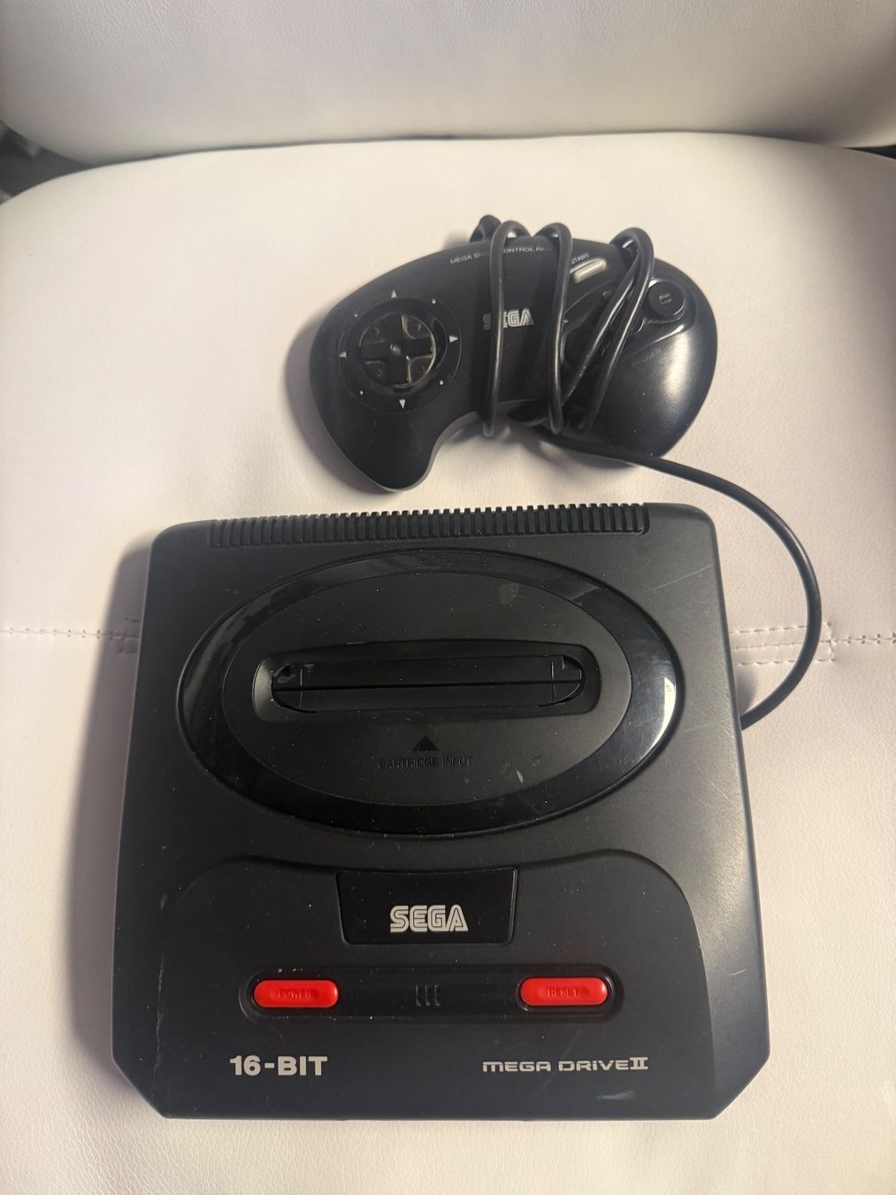 Sega Console: Sega Mega Drive II Konsole + 1 Controller – Usato da Dietlikon venduto da NESFEVER