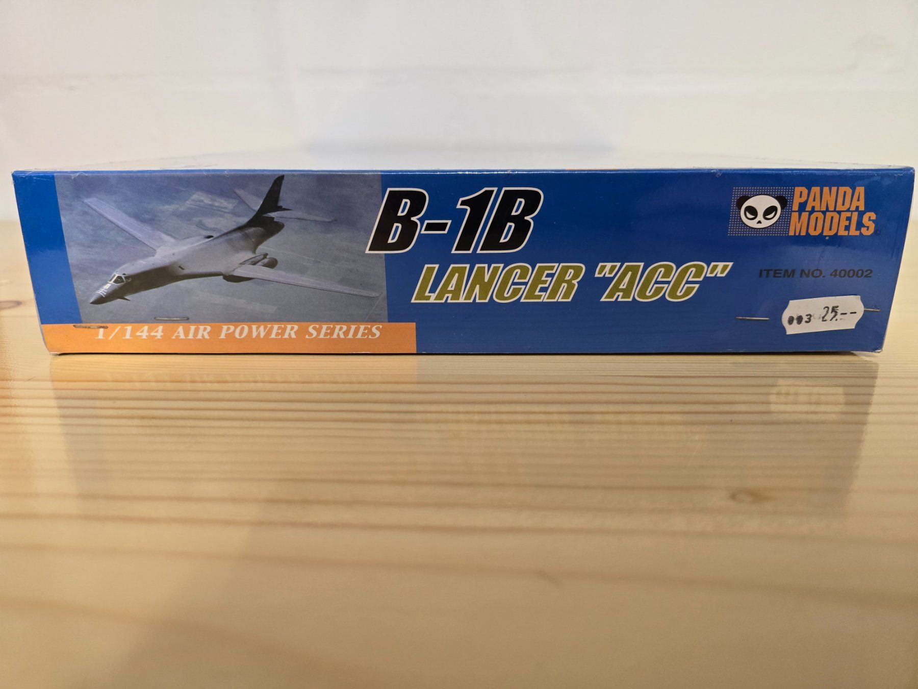 Kit di modellismo & Modellini statici: Bausatz, B-1B Lancer, 1:144, Panda Models – Nuovo e nell'imballaggio originale da Bachenbülach venduto da Obi-meow-kenobi 1
