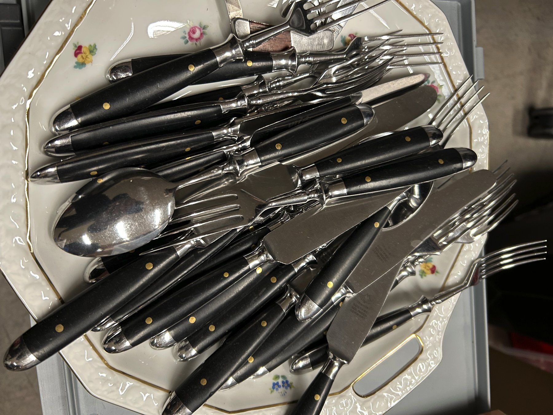 Set di posate: Besteck Eichenlaub Solingen 114 Stück – Usato da Geroldswil venduto da ricogiusi07