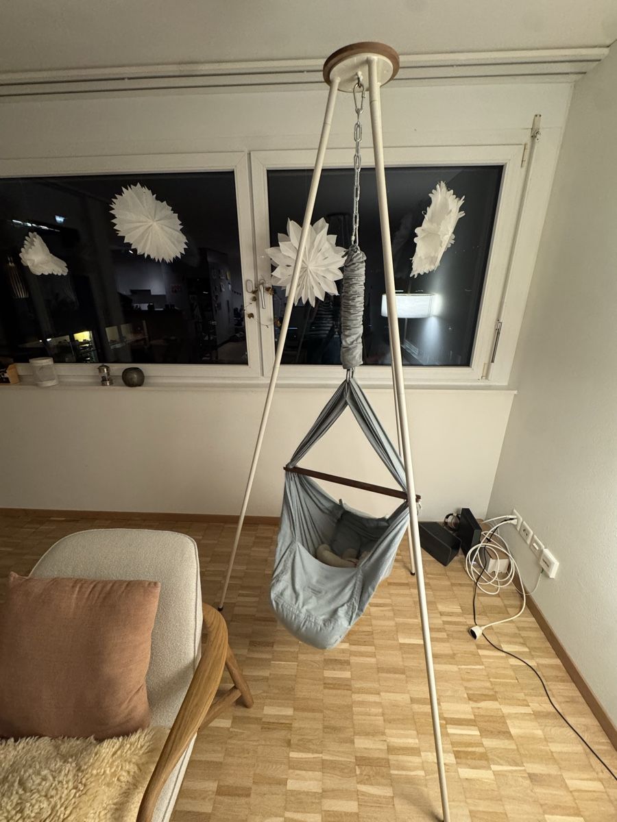 Moonboon Bascules & balançoires: Moonboon Federwiege mit Ständer – D'occasion à Zürich par user21