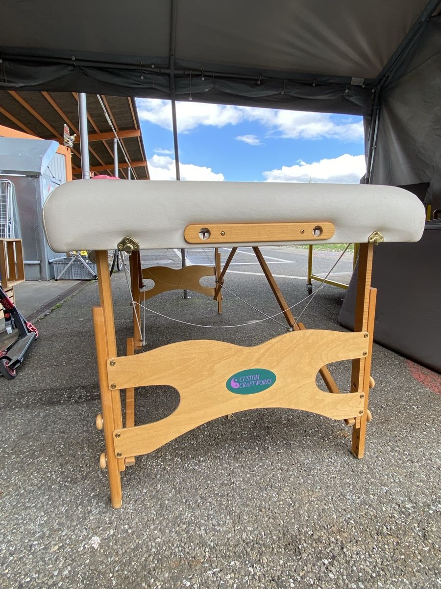 Liegen & Liegestühle: Massageliege klappbar – Gebraucht aus Glattbrugg von Pischte.Brockenhaus 2