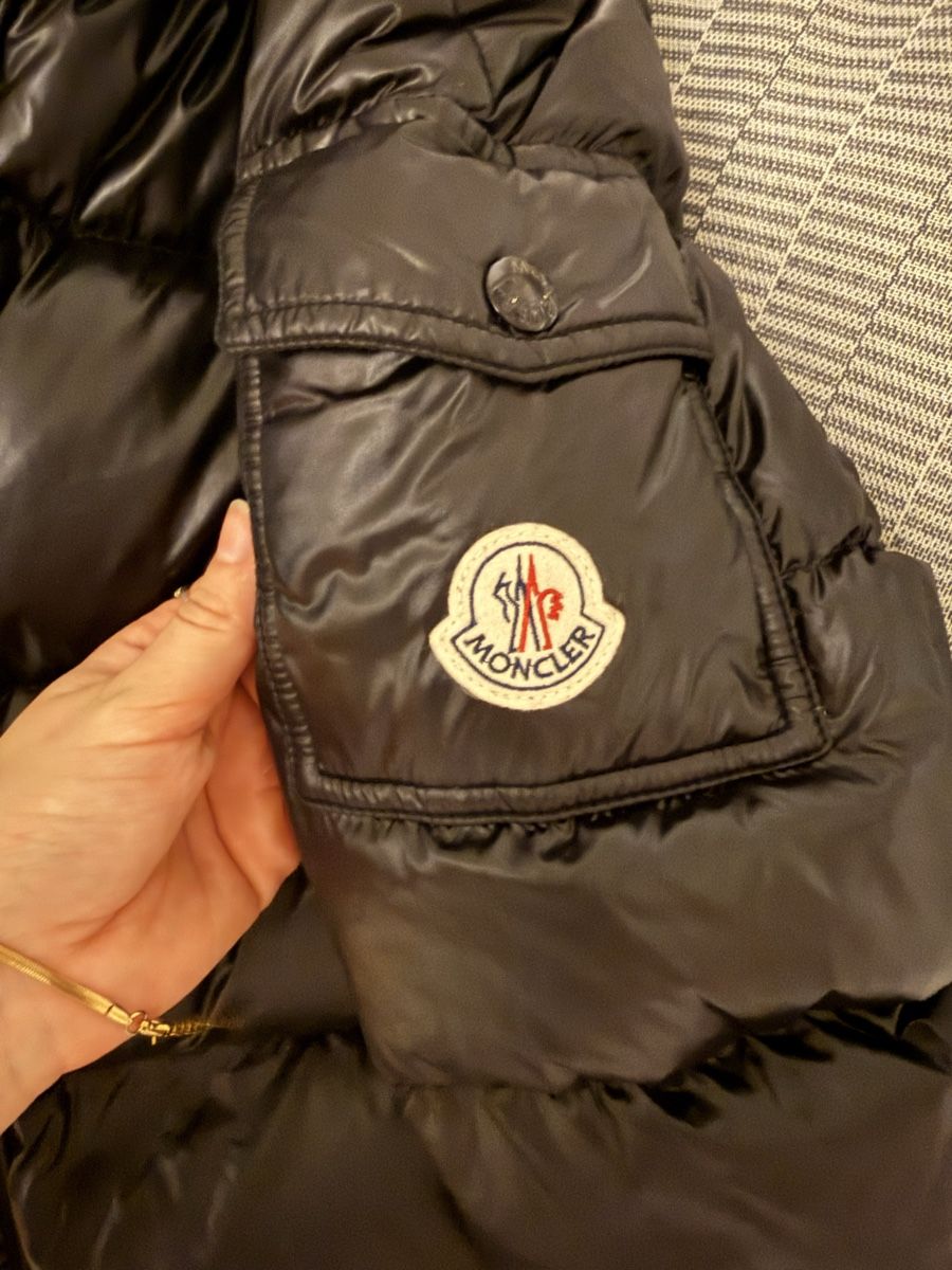 Moncler Giacche: Moncler Black Puffer Jacket – Usato da Hausen am Albis venduto da Hannavgr 2