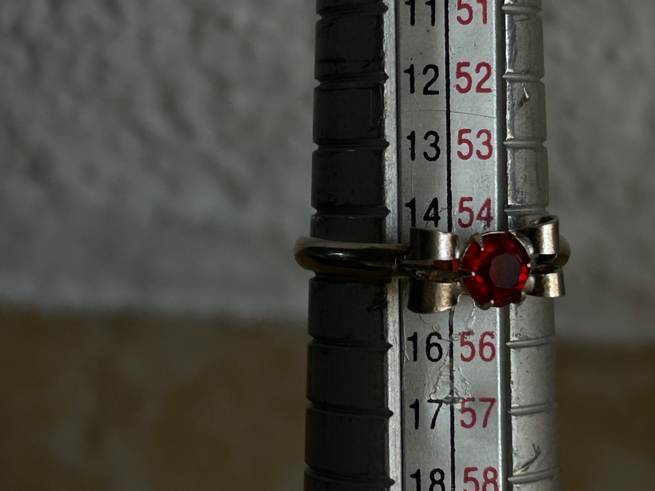 Anelli: Süsser Vintage Ring mit rotem Stein, Grösse 55 – Usato da Laufen venduto da Bellavitaboom 6