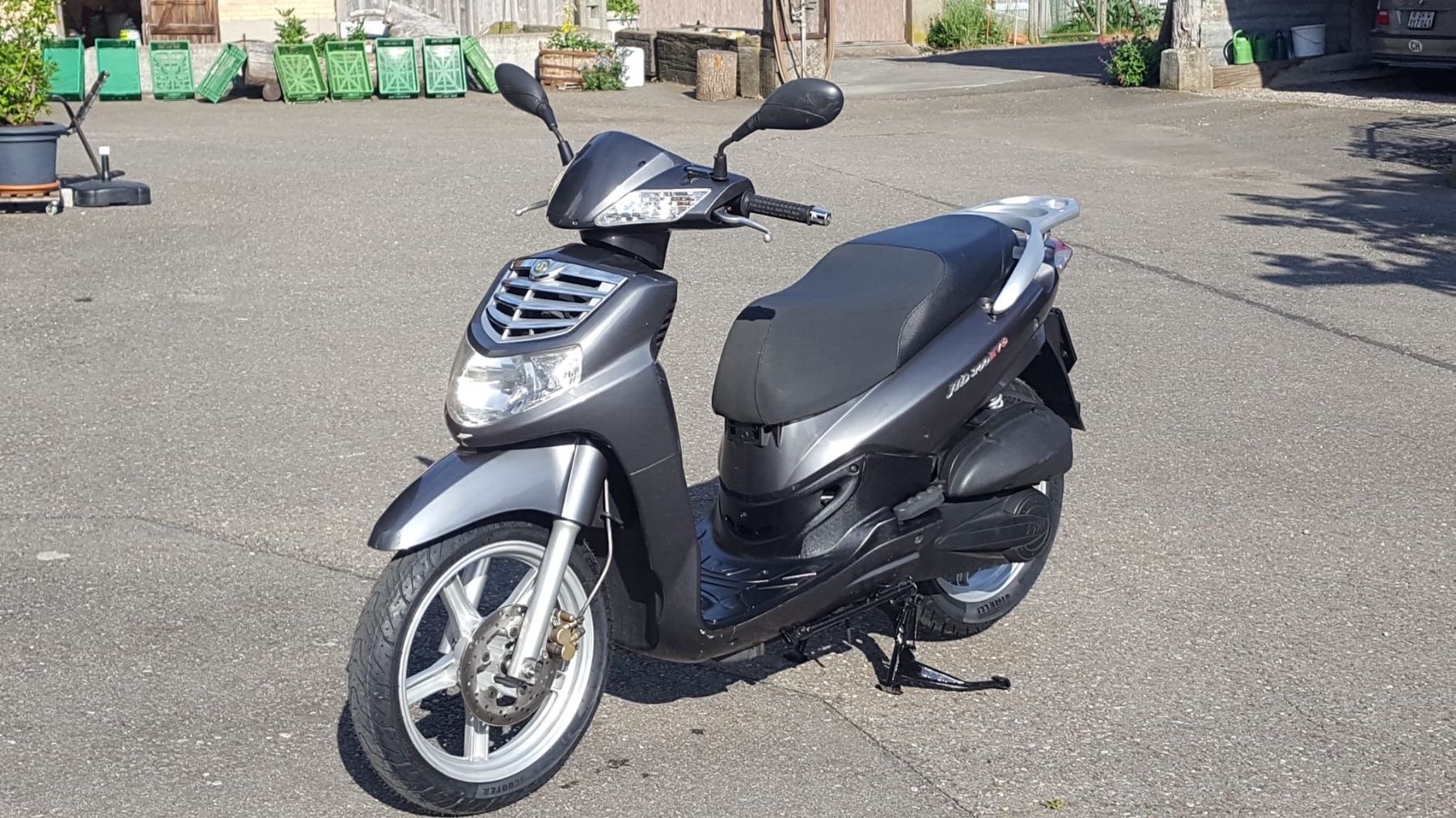 Scooter: Sym Hd 200 – Usato da Otelfingen venduto da levignio