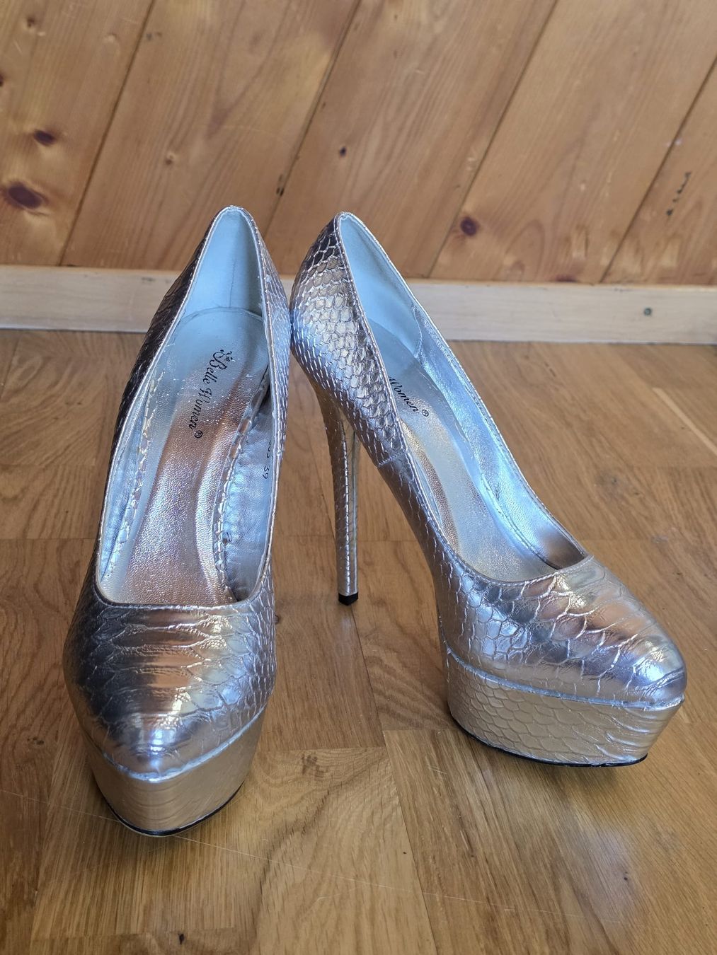 Damenschuhe: High Heels Gr.39 – Neu (gemäss Beschreibung) aus Kirchberg SG von Viperline