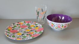 Flamingo Melamin Teller und Schale, gratis Becher