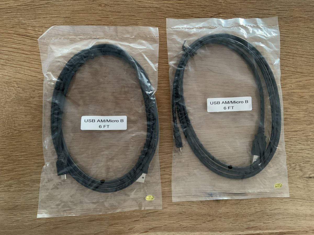 Kabel: 2 USB AM/Micro B 6 FT – Neu und originalverpackt aus Wabern von pet_v9dz