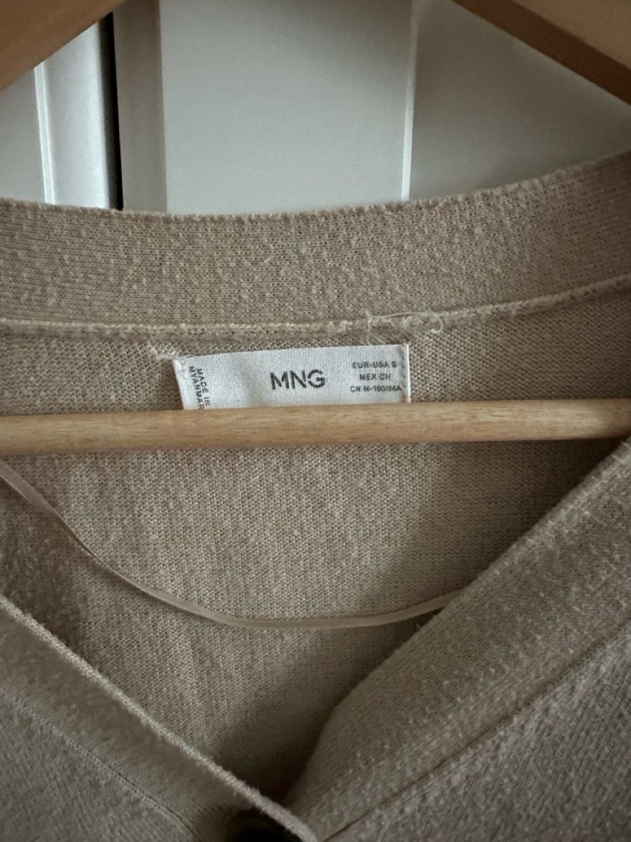 Mango Jacken: Mango Strickjacke beige – Gebraucht aus Luzern von gnika 1