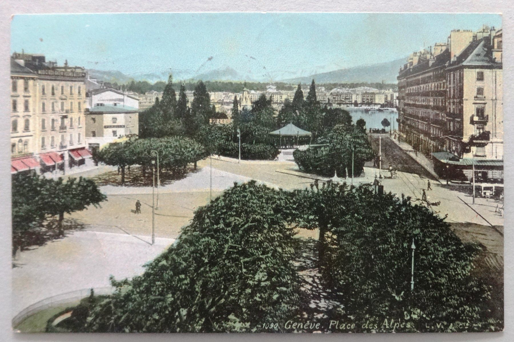 Cartes postales: Genève - Place des Alpes – D'occasion à Fétigny par Billy2miny