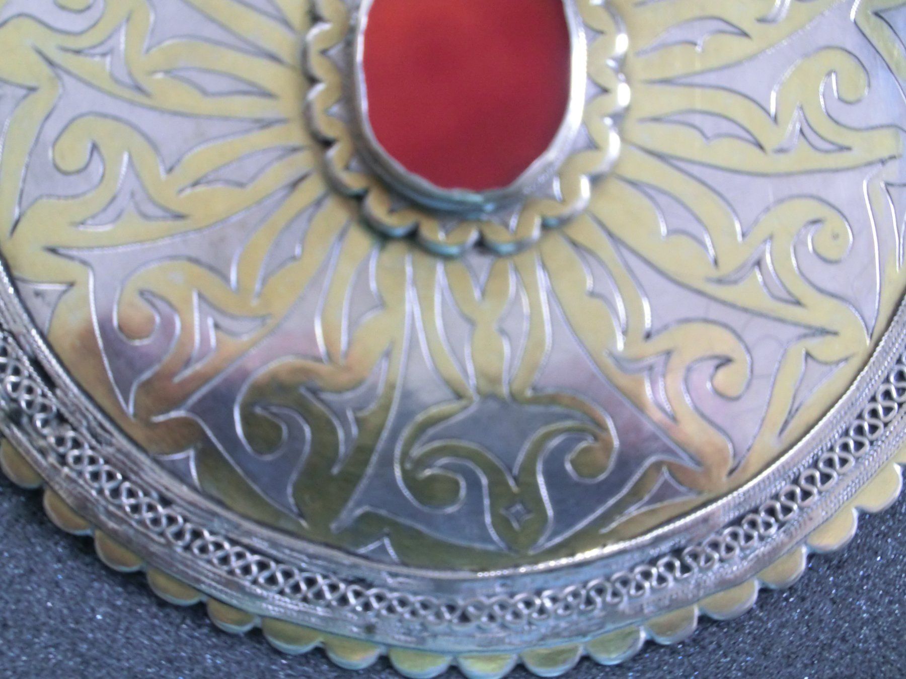 Ciondoli: ANTIKER BRUST - SCHMUCK DER TURKMENEN – Usato da Basel venduto da wyba44 5