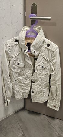 schöne Jacke von Khujo Gr. S ab 1 Franken!