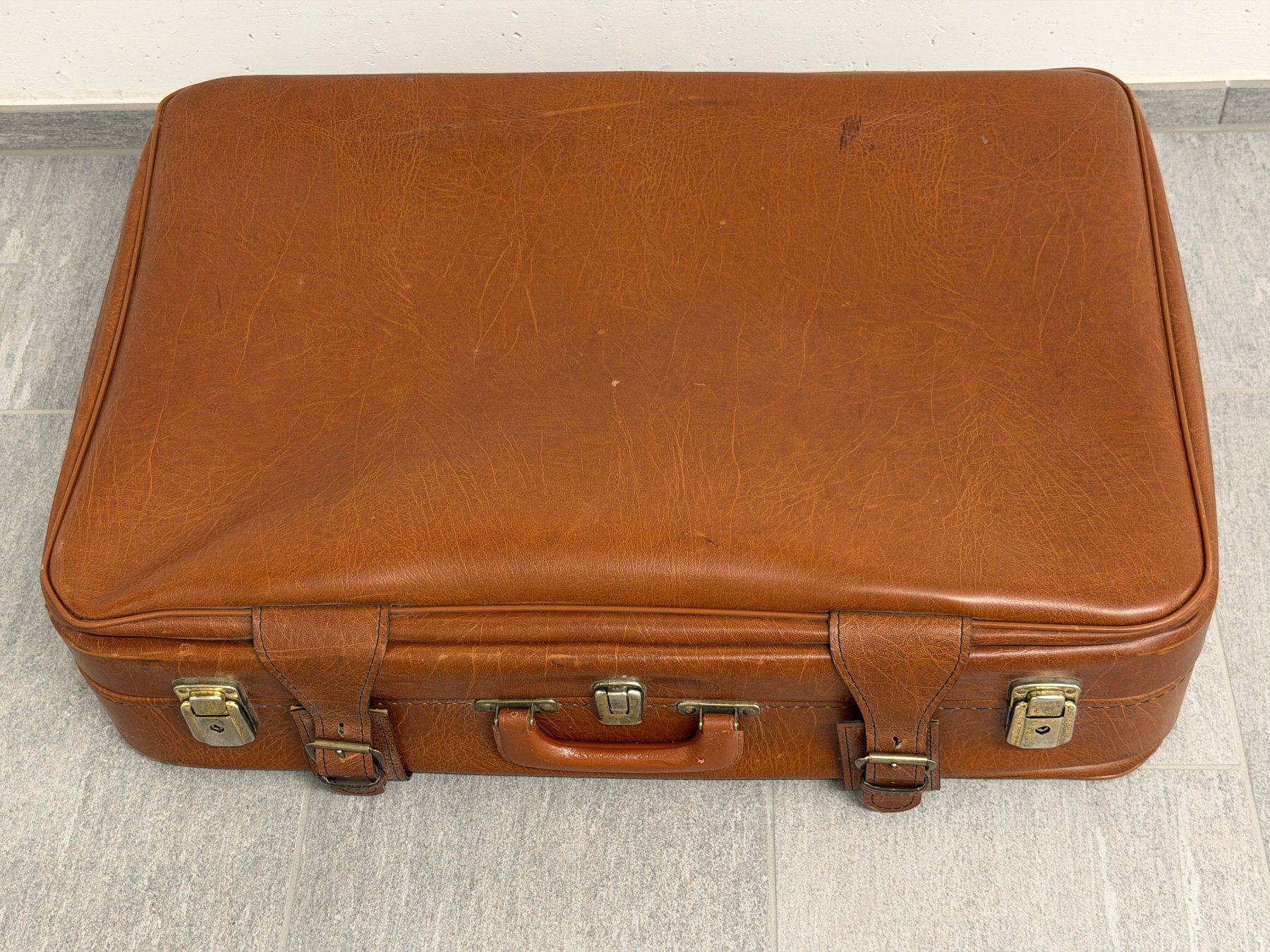 Valigie: Vintage Koffer Kunstleder hellbraun – Usato da Egolzwil venduto da Bubbly76