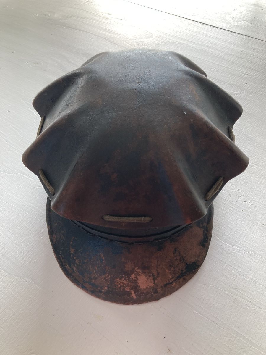 Antike Kleidung: Gruben Helm 🪖 – Gebraucht aus Kesswil von Branca-01