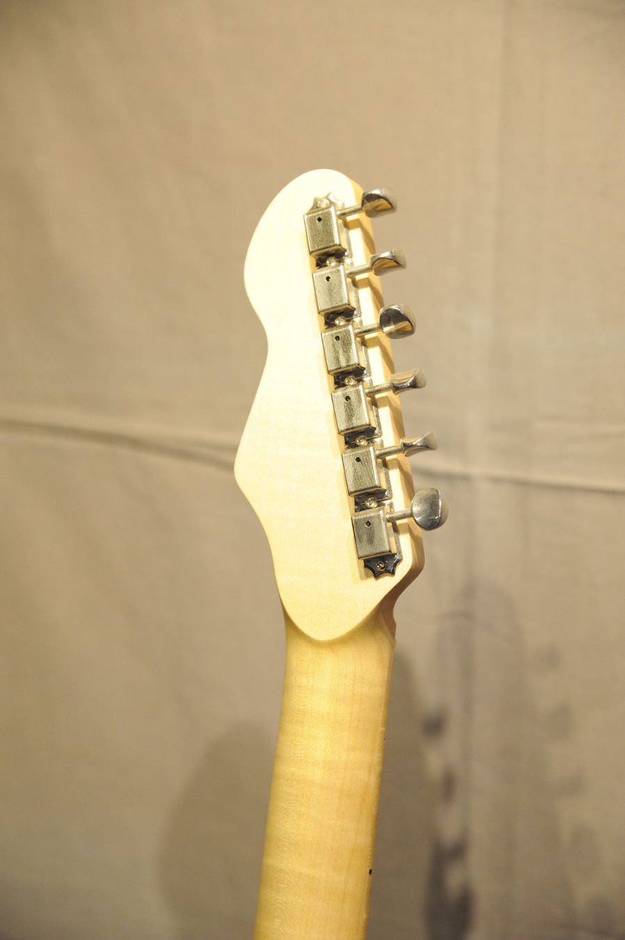 Musikinstrumente: Handgemachte T-Style Gitarre – Gebraucht aus Utzenstorf von stoeffu77 4