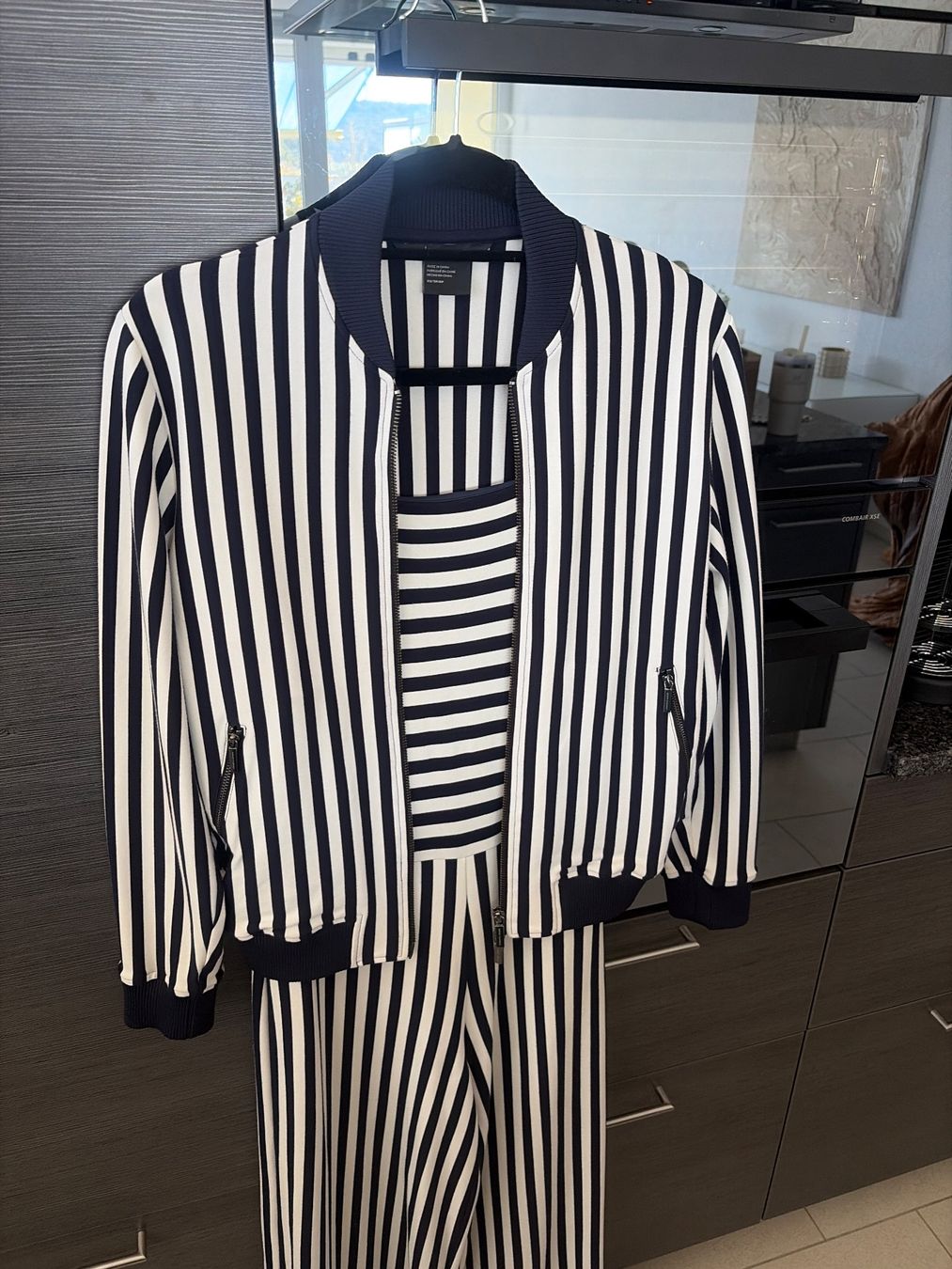 Armani Tute: Armani Exchange 2-teiliges Set | Jumpsuit & Jacke | Gr. S/M – Nuovo (secondo la descrizione) da Wallisellen venduto da Lan_82sz 1