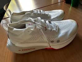 Neu Nike Trail zoomxTurnschuhe, weiss,9/40.5/Innensohle 26cm