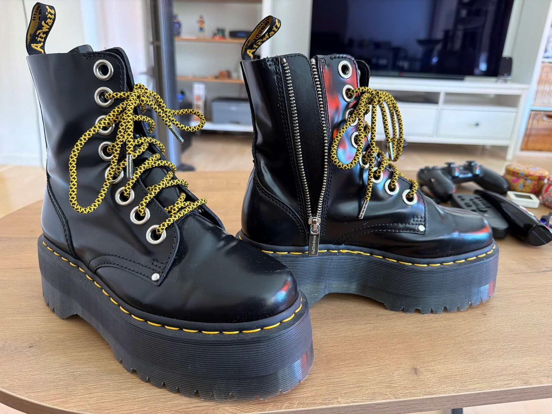 Dr. Martens Scarpe da uomo: Dr martens mit platform grosse 38 – Nuovo (secondo la descrizione) da Steinhausen venduto da n_b_p8vs 2
