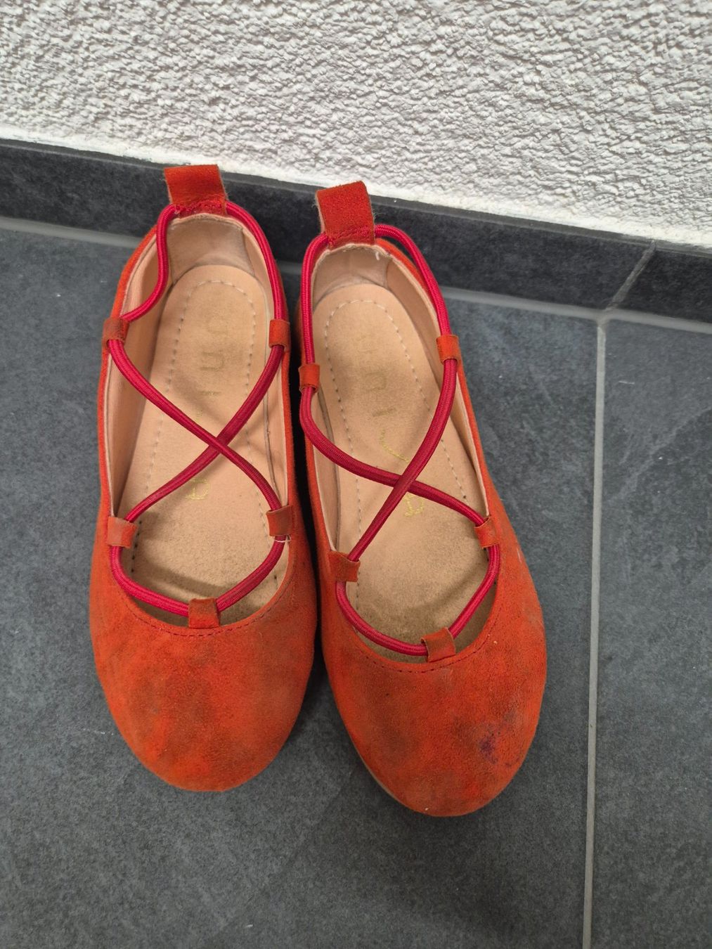 Unisa Scarpe per ragazze: Ballerinas Mädchen von Unisa Gr. 31 – Usato da Basel venduto da Misoppe