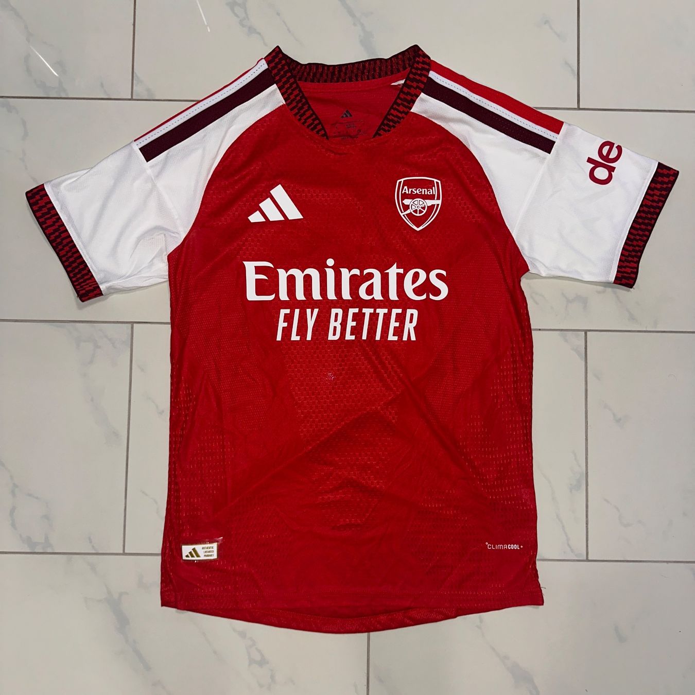 Arsenal Maillots de corps & Pantalons: Arsenal Saka Player Version Trikot Grösse L – Neuf (Voir description) à Liestal par tha_dg6j