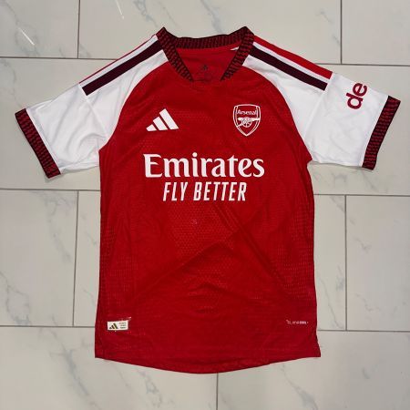 Arsenal Saka Player Version Trikot Grösse L