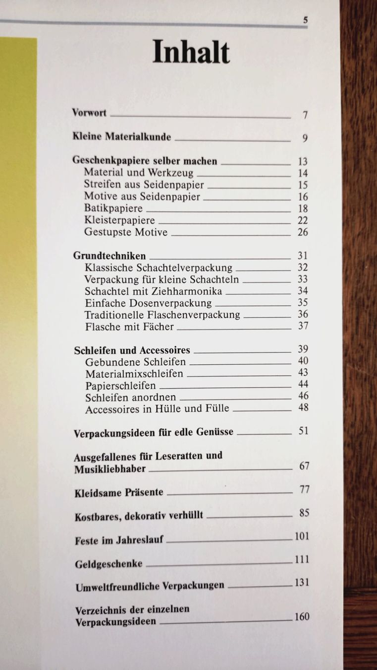 Libri: Bastelbuch: Geschenke originell verpacken – Usato da Uster venduto da Junipa 1