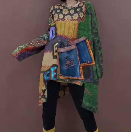 Buntes Oversize Strickkleid im Patchwork-Stil