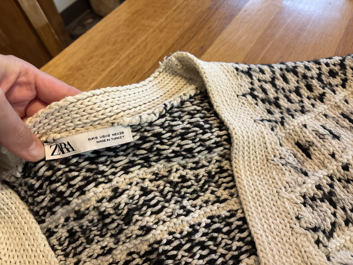 Zara Pullover & Sweatshirts: ZARA pull taille S – Gebraucht aus Attalens von Skorpionica 2