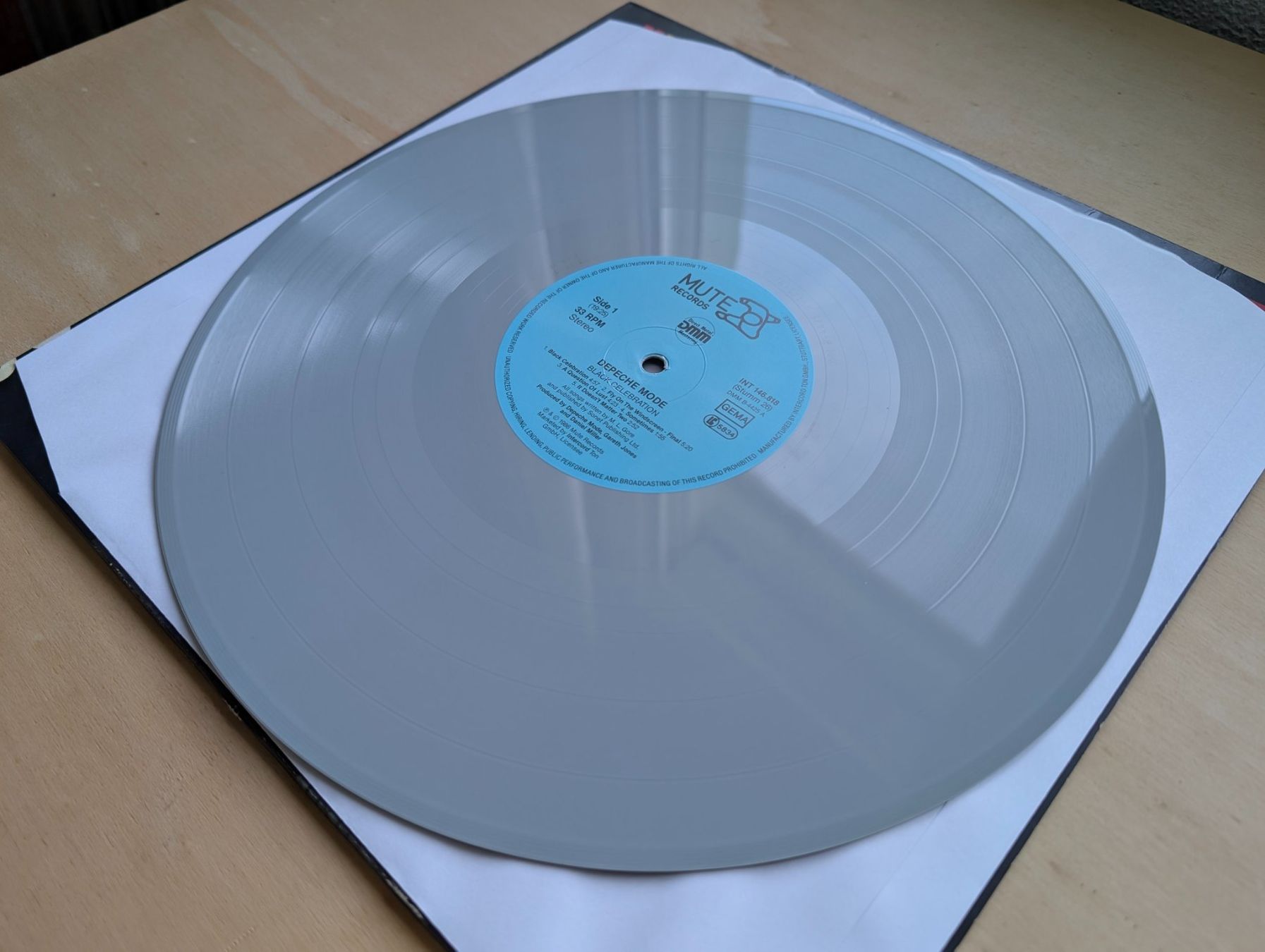 Dischi in vinile: Depeche Mode – Black Celebration  D 86  grau – Usato da Ebikon venduto da kisuM 6