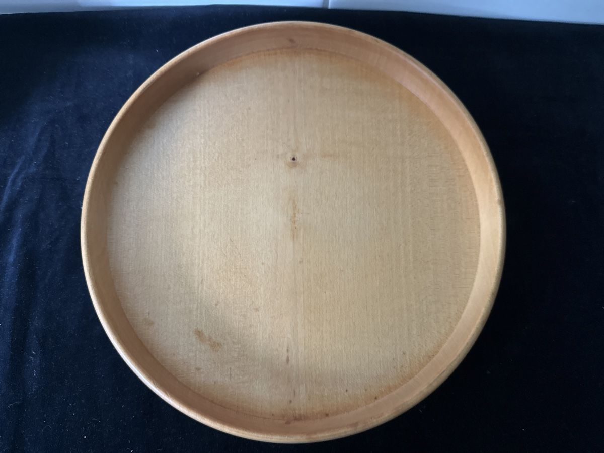 Piatti di portata: Rustikales Holztablett, Durchmesser 30cm, Vintag – Usato da Zürich venduto da Chaeffeler 1
