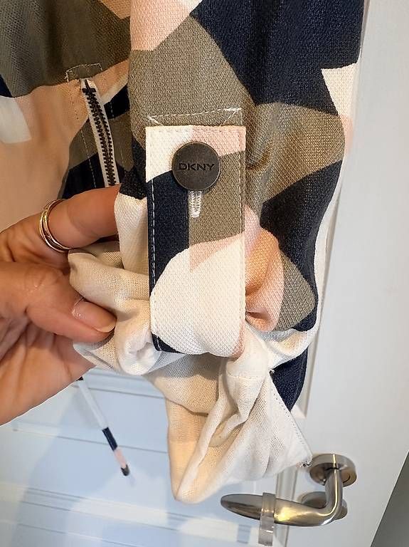 Giacche: Veste legere DKNY  – Usato da Chardonne venduto da any_yq5q 3