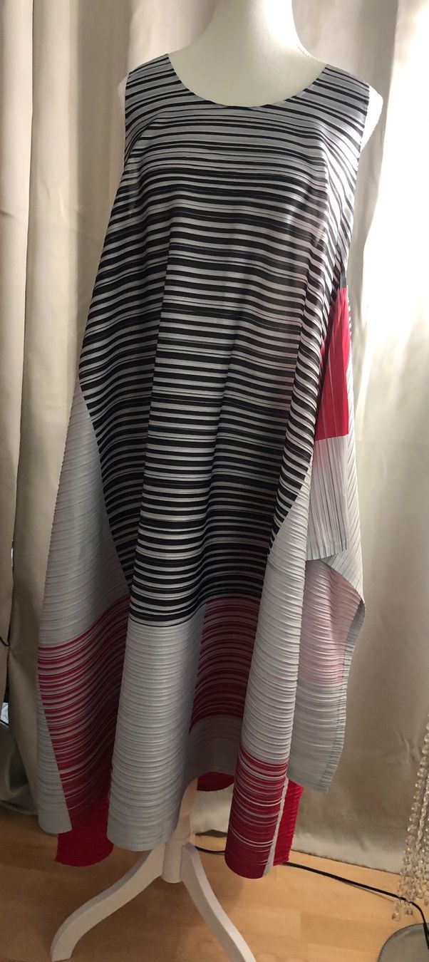 Issey Miyake Kleider: Issey Miyake Dress Pleats Please – Neu (gemäss Beschreibung) aus St. Moritz von Capricorn88 2