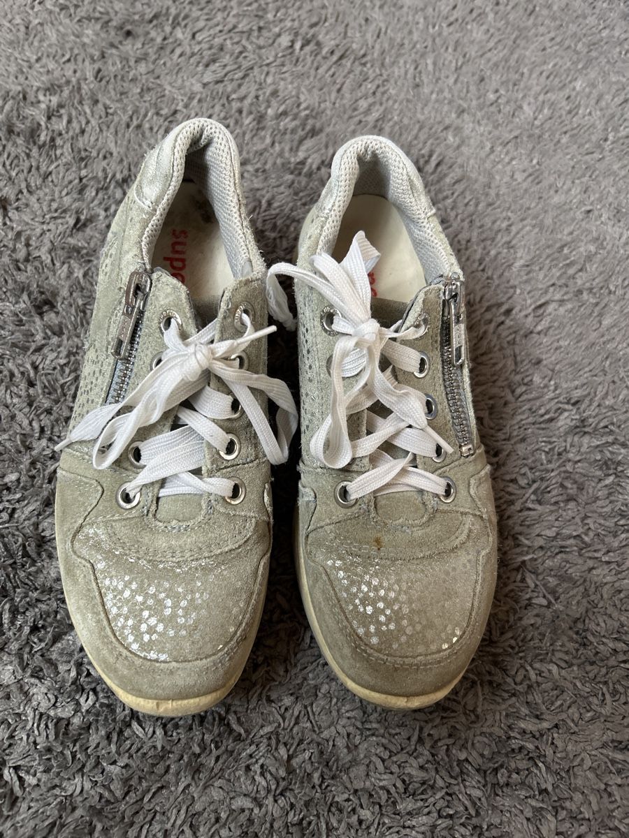 Superfit Scarpe per ragazze: Superfit Schuhe Gr.31 – Usato da Dottikon venduto da cimar 1