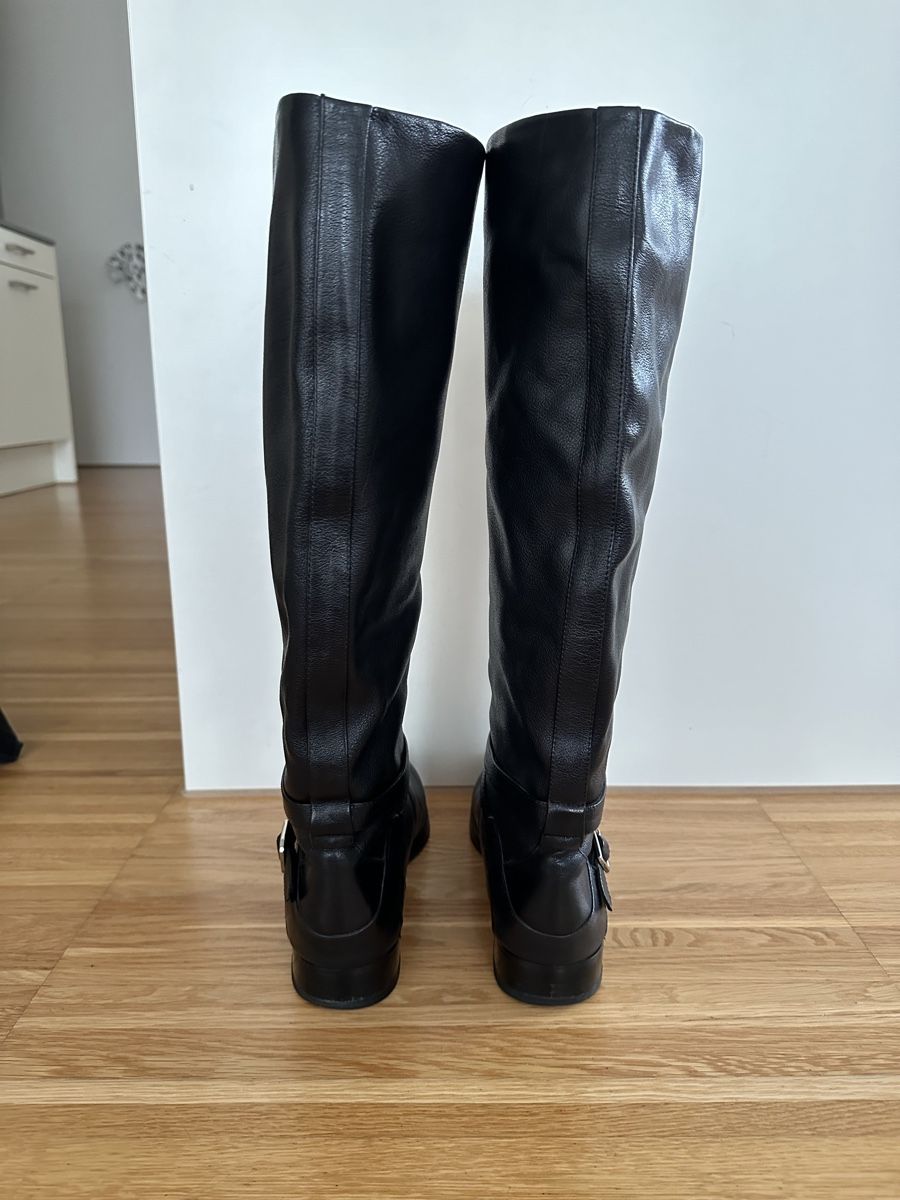 Chaussures femmes: Schwarze Lederstiefel Gr. 39 – D'occasion à Sursee par Ele_t6pb 1