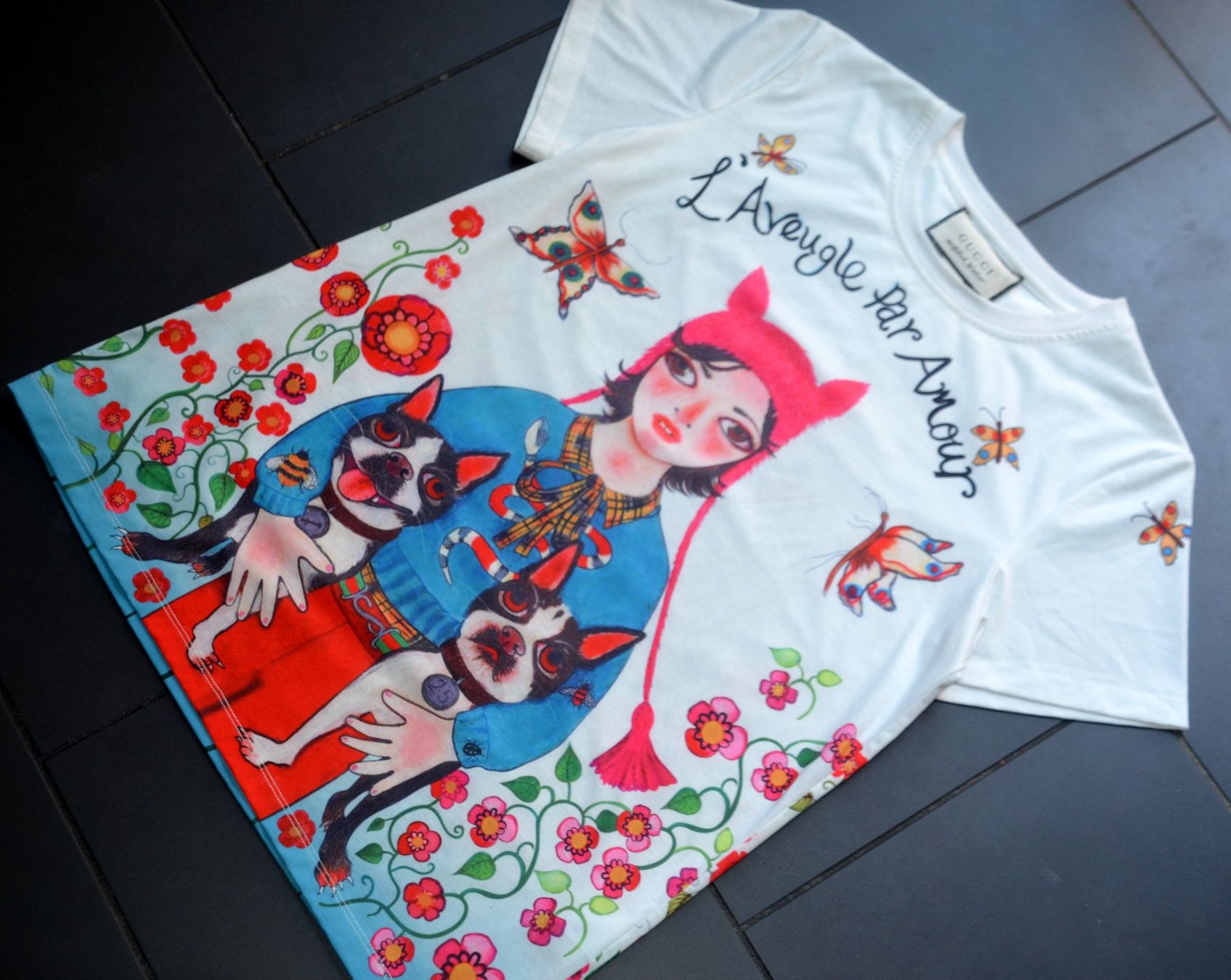 Gucci T-shirt: Gucci T-Shirt  S/M – Usato da Collonges venduto da Allegree 2