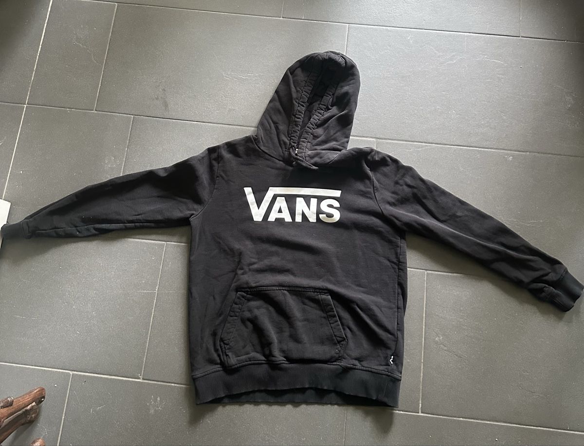 Maglioni & Felpe: Vans Hoodie Schwarz Grösse M Vintage Pullover – Usato da Aarau Rohr venduto da noe_nwb7