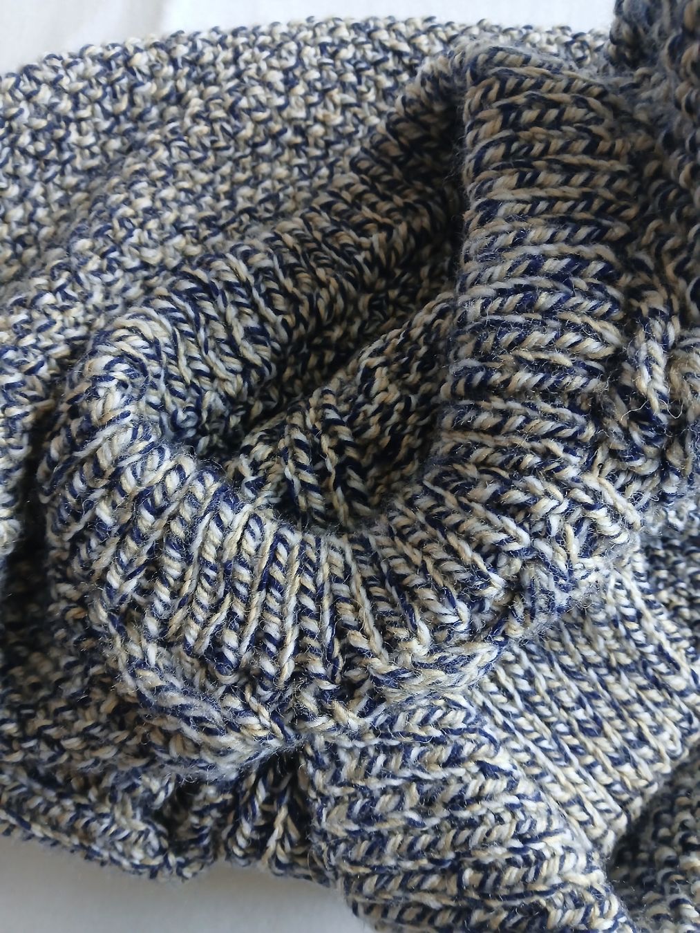 Pulls & Sweat-shirts: Handmade Chunky Cable Knit Sweater Blue Beige Mixed Thread – D'occasion à Dübendorf par rol_fm6d 3