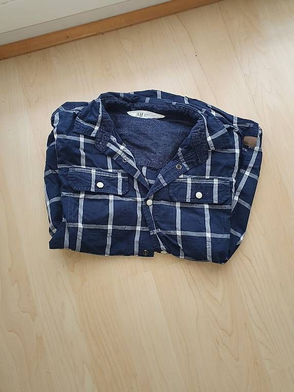Lotti & Set di vestiti: Kinderkleider Junge, Grösse 146/152 – Usato da Waltenschwil venduto da ginola_23 4