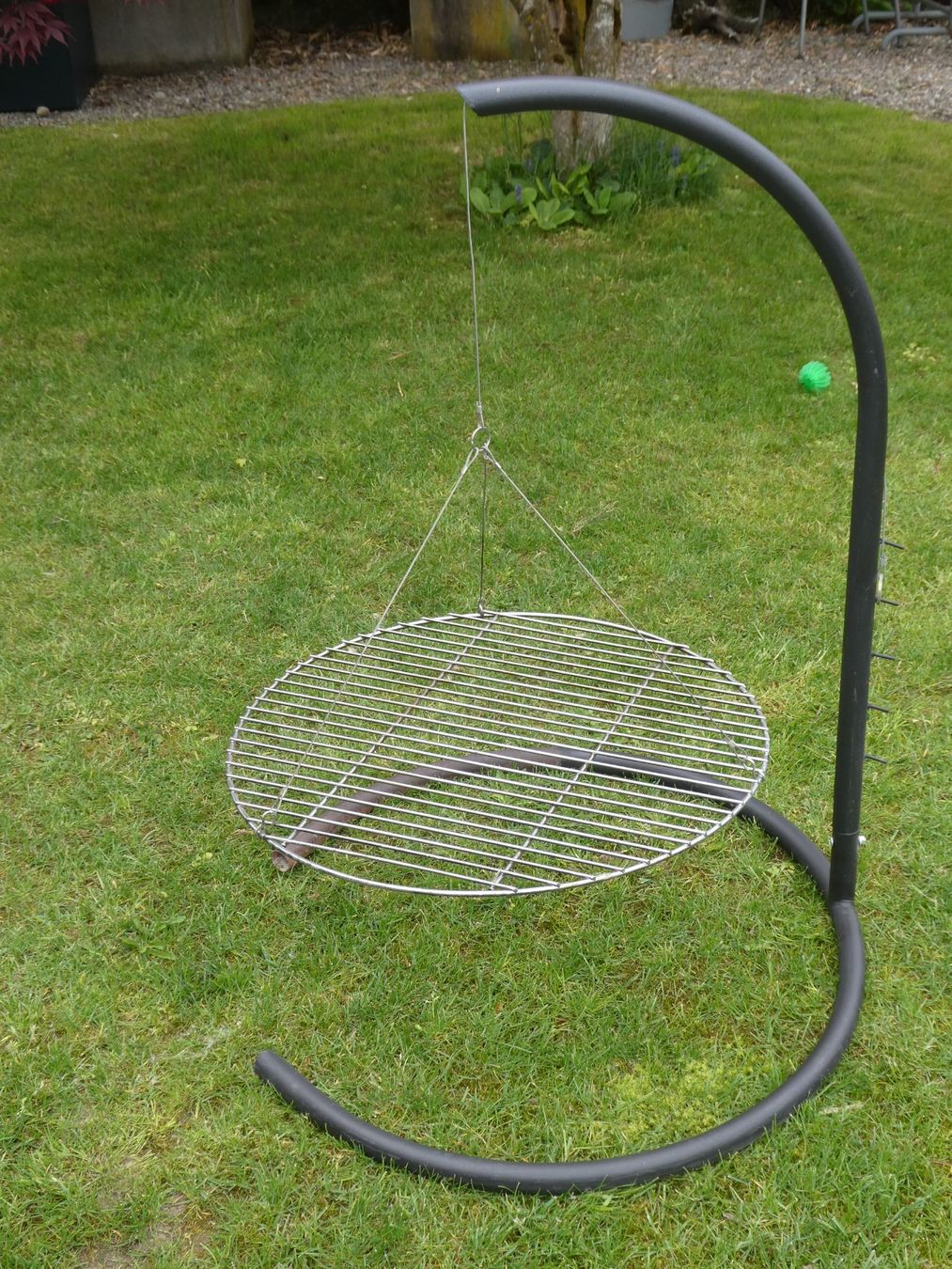 Grills: Hängegrill, flexible Grillstelle – Gebraucht aus Beromünster von legolas_mt-gd