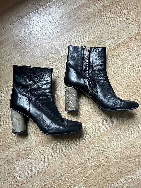 Scarpe da donna: Schuhe Acne Studios 40 Leder Stiefel – Usato da Zürich venduto da magda666